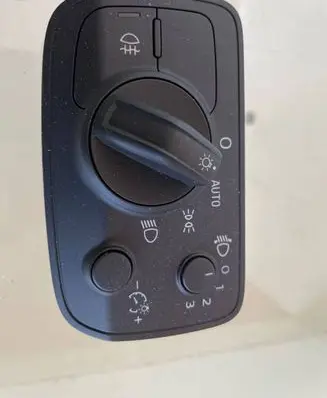 Audi Q2 - Light switch 8V0941531AM 3105190210 17009226