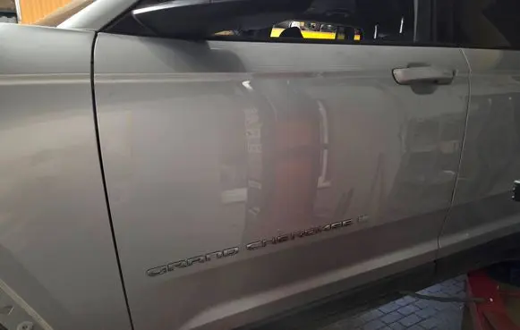 Jeep Grand Cherokee WL Front door