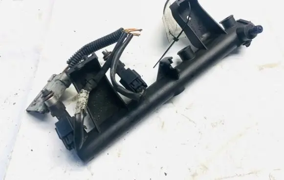 Citroen C4 I Fuel main line pipe 0280158057