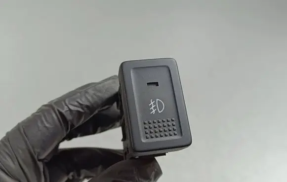 Fog light switch