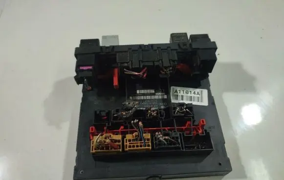 Volkswagen PASSAT B6 Comfort/convenience module RB8