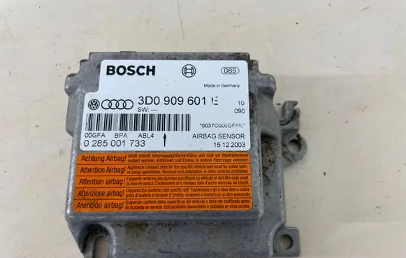 Volkswagen Touareg I Airbag control unit/module 3D0909601E 0285001733