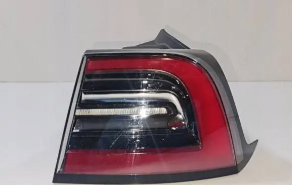 Tesla Model 3 Rear/tail lights 1502087-00-D 150208700D 1502087
