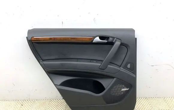 Audi Q7 4L Rear door card panel trim