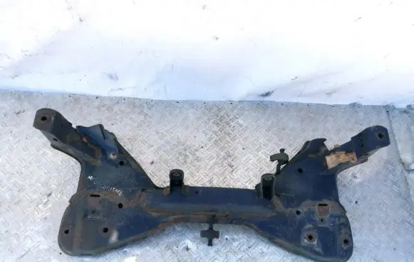 Mitsubishi Carisma Front subframe