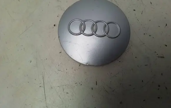 Audi A4 S4 B8 8K Original wheel cap 8D0601165B