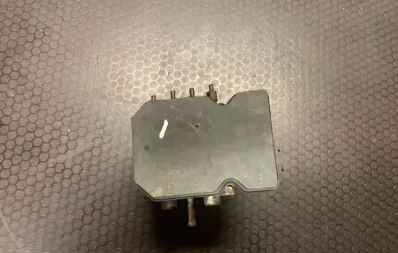 Nissan X-Trail T30 ABS Pump WA98000 20703728 B4Z221174