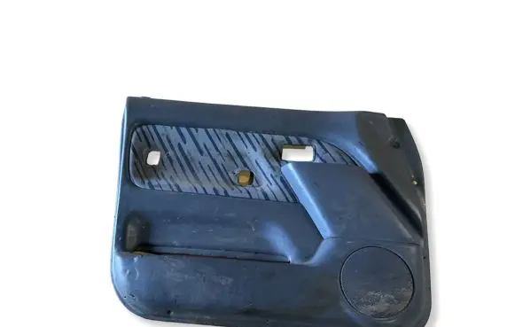 Toyota Land Cruiser (HDJ90) Front door card panel trim 