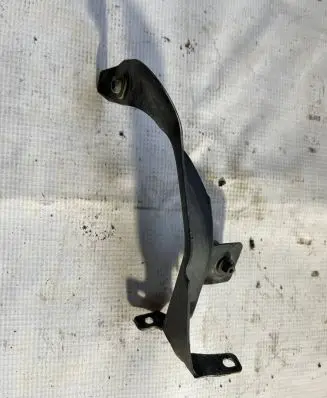 BMW 6 E63 E64 Fender mounting bracket 7060811