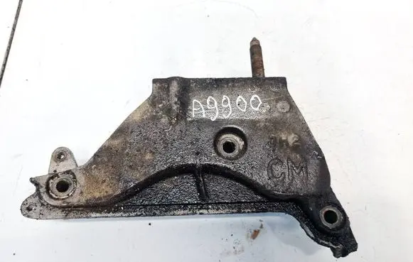 Hyundai Santa Fe Engine mounting bracket