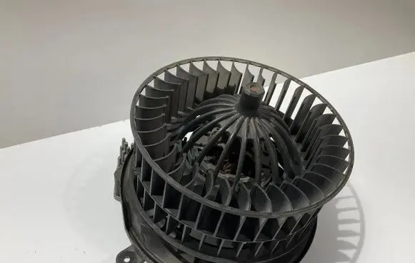 Mercedes-Benz E W210 Heater blower motor/fan resistor 2108206210 9140010343 6333723070