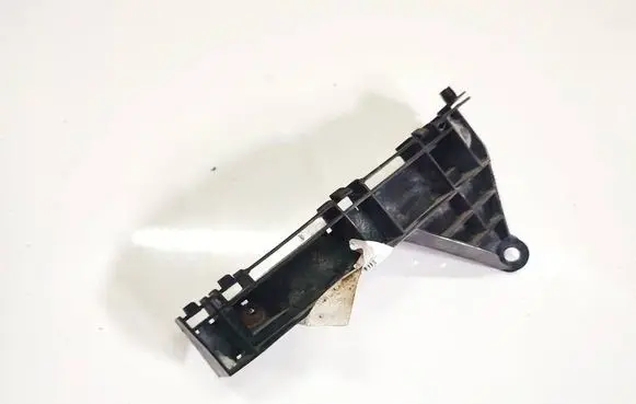 Honda FR-V Front bumper mounting bracket