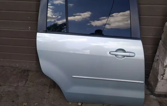 Mazda 5 Side sliding door 