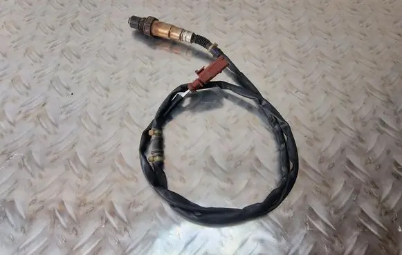 Volkswagen PASSAT B6 Lambda probe sensor 06F906262AB