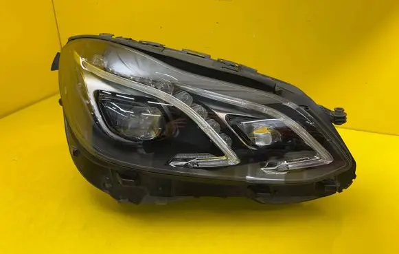 Mercedes-Benz E W212 Headlight/headlamp A2128205639