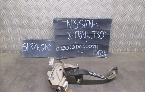 Nissan X-Trail T30 Clutch pedal 