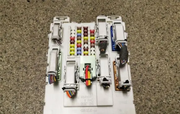 Ford Focus Fuse module F1FT14A073DD1