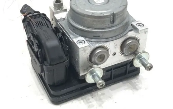 Mazda 2 ABS Pump DB1R437A0