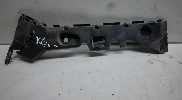 Rear bumper mounting bracket