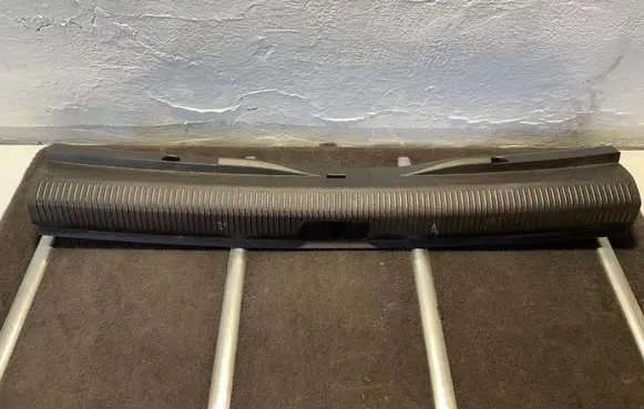 Volkswagen PASSAT B7 Trunk/boot sill cover protection 3C9863651