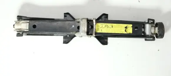 Audi A4 S4 B8 8K Lift Jack 8K0011031C