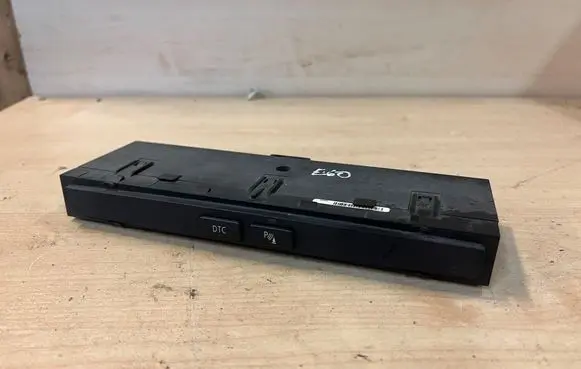 BMW 5 E60 E61 Parking (PDC) sensor switch 6985748