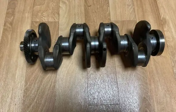 Volkswagen PASSAT B6 Crankshaft 03G105212A
