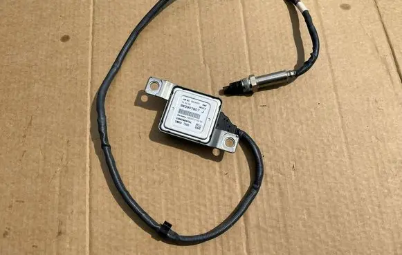 Audi A4 S4 B8 8K Lambda probe sensor 8K0907807J 5WK97205 1512111113
