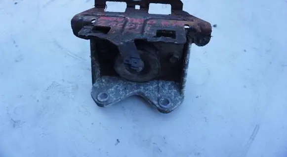Opel Movano A Gearbox mounting bracket SKO71773