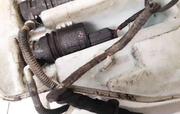 BMW 5 F10 F11 Windscreen/windshield washer pump 6712693416001