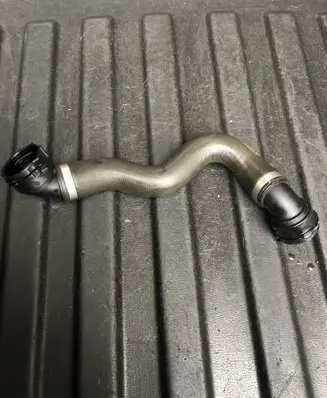 Mercedes-Benz C W205 Engine coolant pipe/hose A2055017484 A0089977489