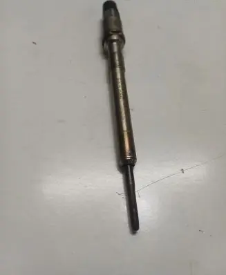 Volkswagen PASSAT B8 Glow plug 03L905061H