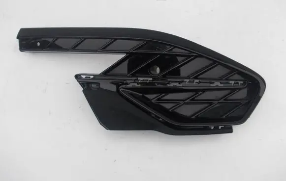 Cupra Formentor Front bumper lower grill 5FF853665D