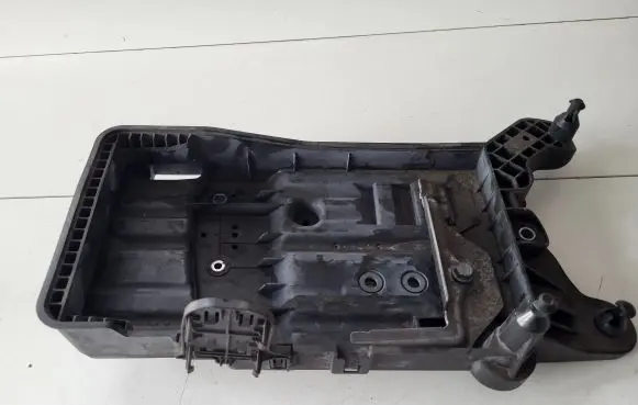 Volkswagen Tiguan Battery tray 5QF915325B
