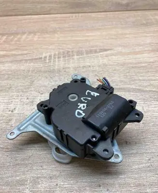 Toyota Corolla Verso AR10 Air flap motor/actuator 1138002760