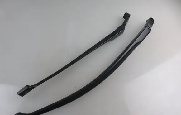 Front wiper blade arm
