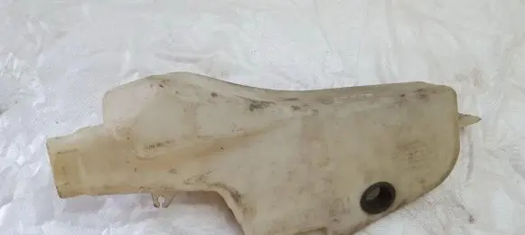 Renault Scenic I Windshield washer fluid reservoir/tank 7700843902 7701708171