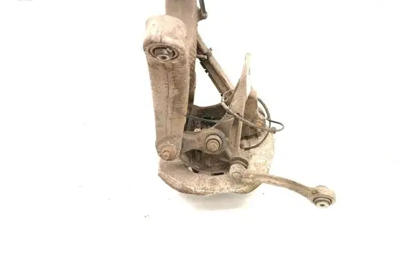 BMW X5 E70 Rear axle beam mounts housing 