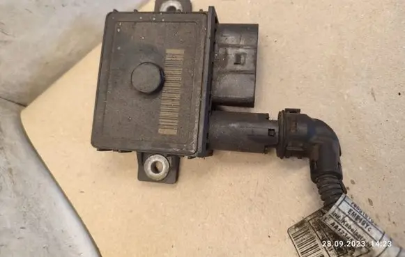 BMW X5 E70 Glow plug pre-heat relay 780015605