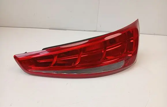 Audi Q3 8U Rear/tail lights 8U0945094 AU31672BU 21300201