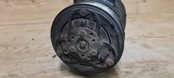 Volvo S40, V40 Air conditioning (A/C) compressor (pump)