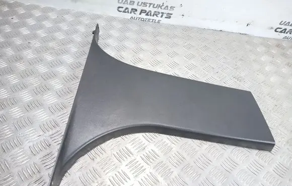 (B) pillar trim (bottom)
