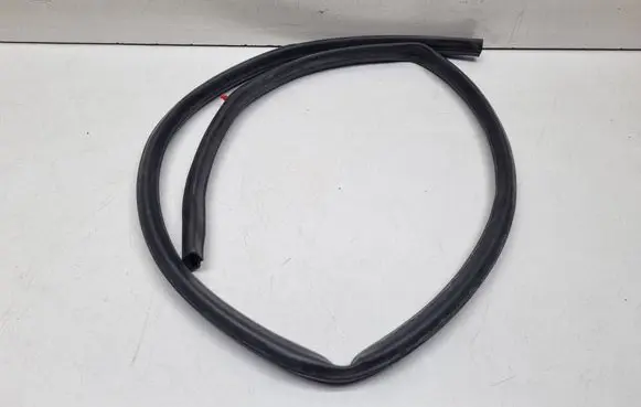 Nissan X-Trail T32 Engine compartment rubber 