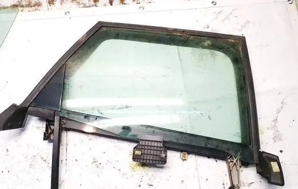 Audi A4 S4 B6 8E 8H Rear door window/glass frame 