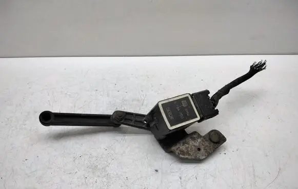 BMW 5 E60 E61 Headlight/headlamp level sensor 6784700