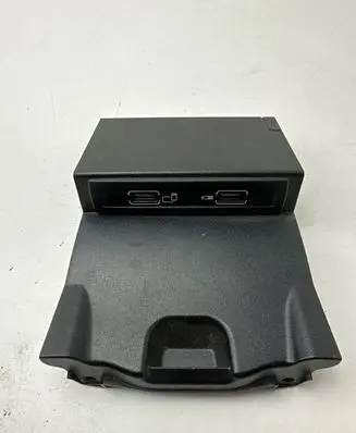 Mercedes-Benz A W176 USB socket connector a1728202200