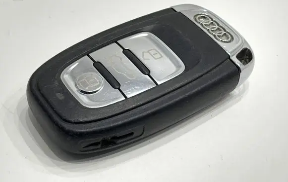 Audi A4 S4 B8 8K Ignition key/card 8T0959754K