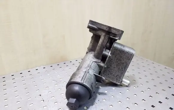 BMW X5 E53 Oil filter mounting bracket