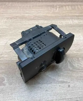 Ford Mondeo Mk III Light switch 1S7T13A024FB