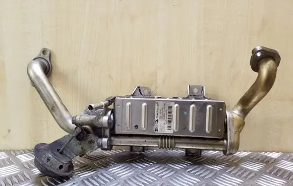 Toyota Avensis T270 EGR valve cooler 256010R020